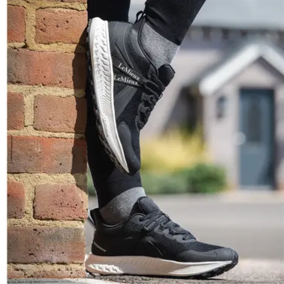 LeMieux Waterdichte sneakers Trax maat 42