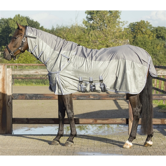 QHP vliegendeken met waterdichte rug